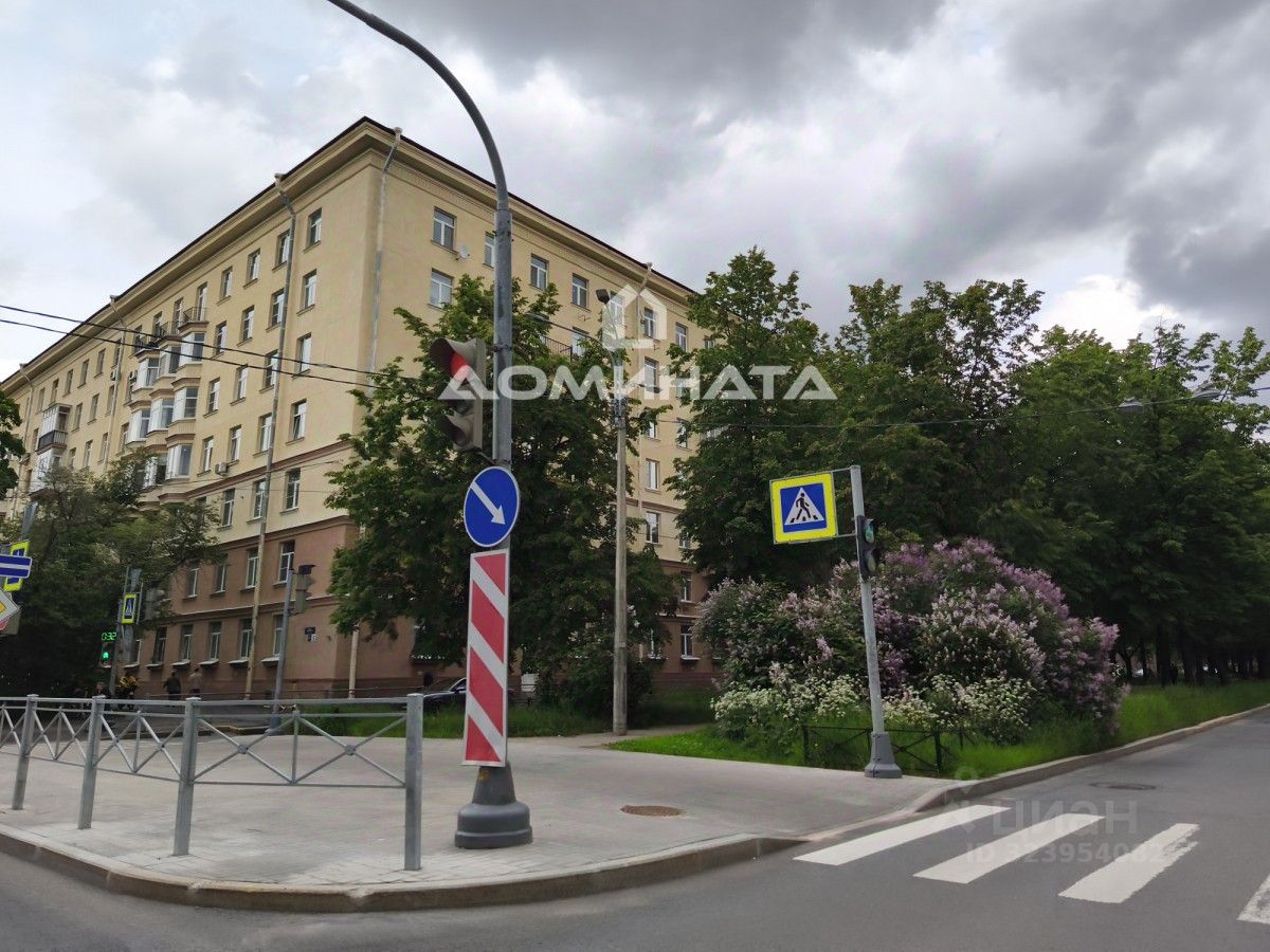 Продажа 2-комн квартиры на вторичном рынке улица Ленсовета, 10