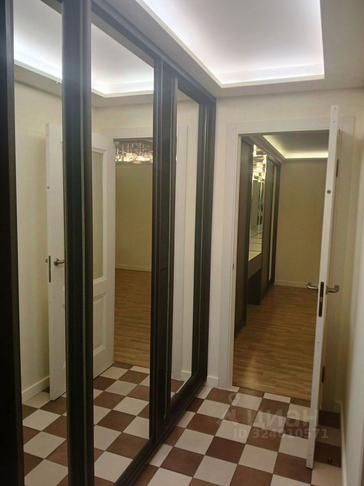 Продажа 2-комн квартиры на вторичном рынке Суздальский проспект, 9