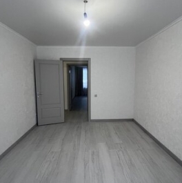 Продажа 3-комн квартиры на вторичном рынке Днепропетровская улица,  д. 35 к1