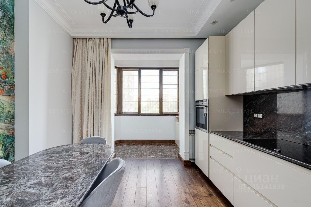 Продажа 4-комн квартиры на вторичном рынке Ярцевская улица, 32