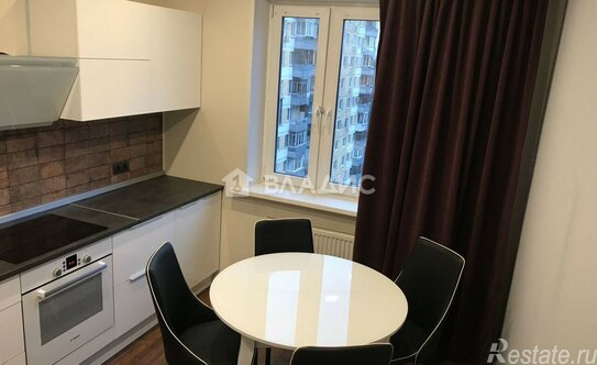 Продажа 2-комн квартиры на вторичном рынке улица Грина,  д. 1 к4