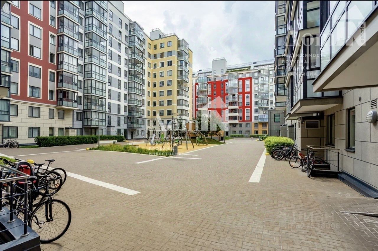 Продажа 2-комн квартиры на вторичном рынке Аптекарский проспект, 18