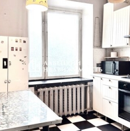 Продажа 2-комн квартиры на вторичном рынке ул Дубки,  д. 4А