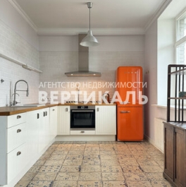 Продажа 3-комн квартиры на вторичном рынке площадь Победы
