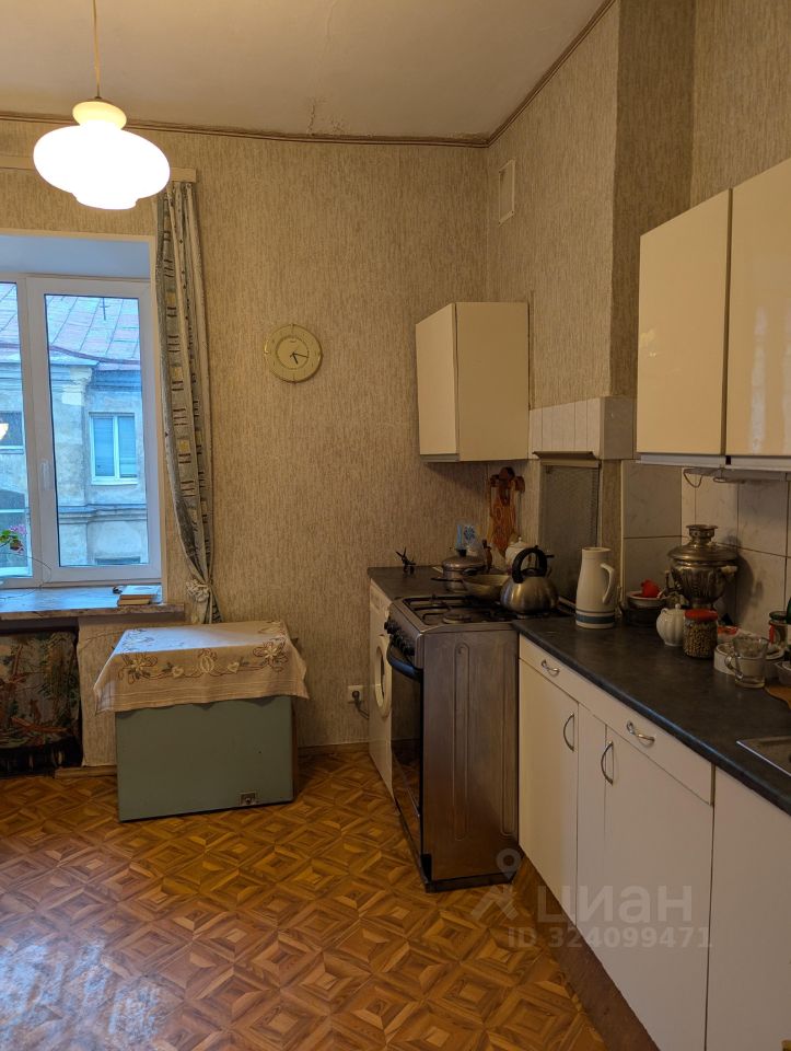 Продажа 3-комн квартиры на вторичном рынке переулок Пирогова, 10