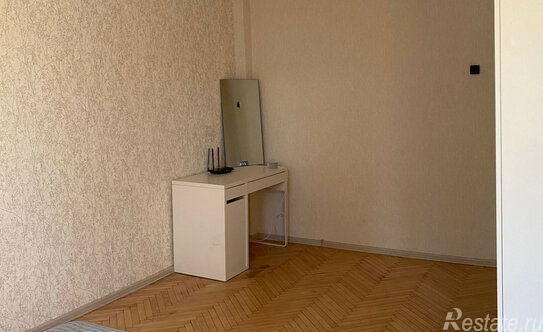 Продажа 1-комн квартиры на вторичном рынке бульвар Красных Зорь,  д. 16 литЕ