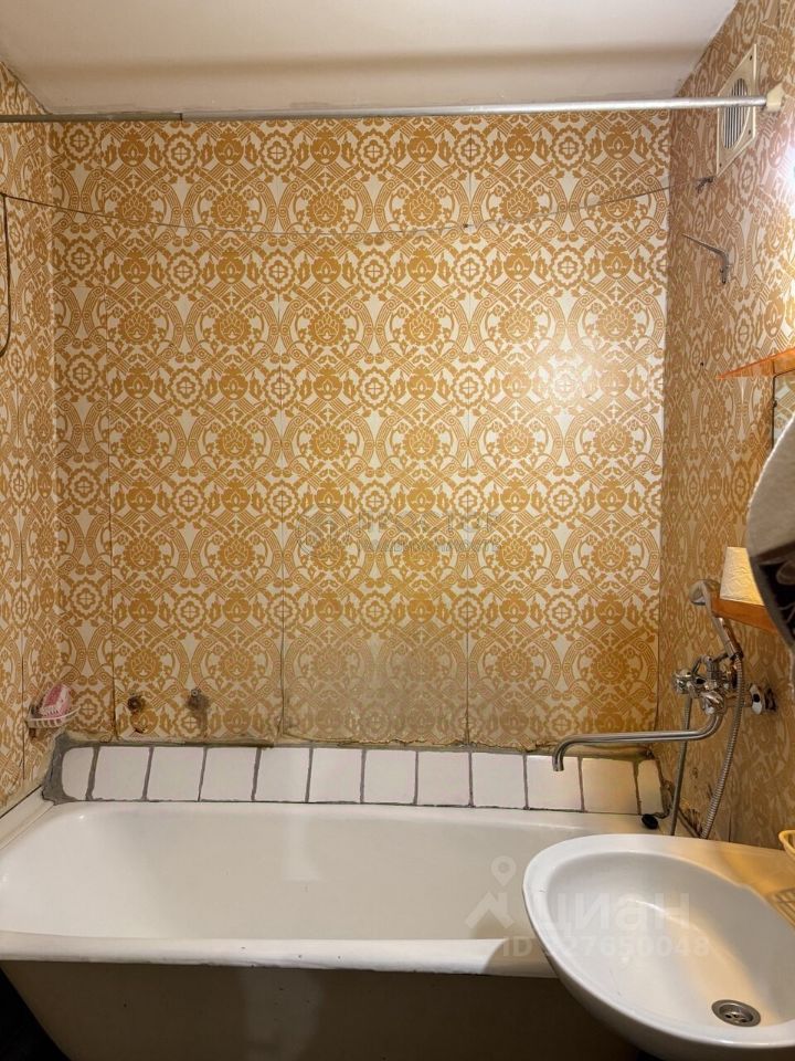 Продажа 2-комн квартиры на вторичном рынке улица Главная, 27