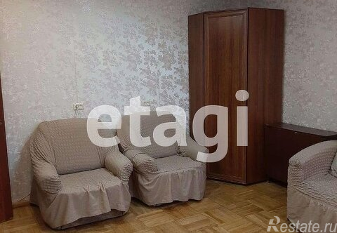 Аренда 2-комн квартиры на вторичном рынке улица Коммуны,  д. 48