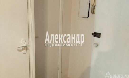 Продажа 1-комн квартиры на вторичном рынке Искровский пр-кт,  д. 35/38