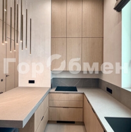 Продажа 3-комн квартиры на вторичном рынке ул Мантулинская,  д. 9,  к. 3