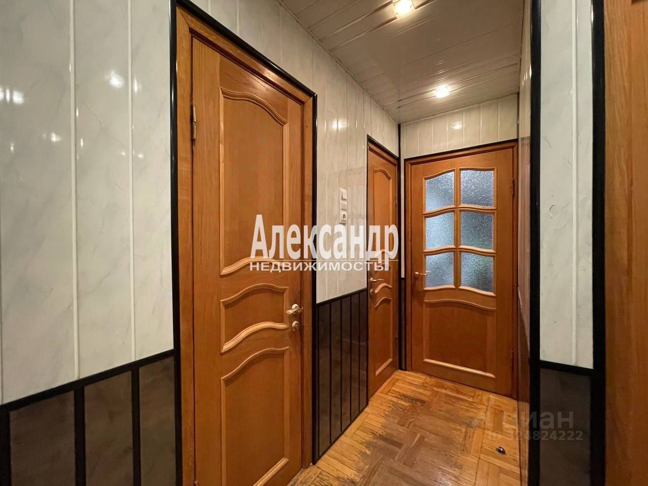 Продажа 3-комн квартиры на вторичном рынке проспект Славы, 40К1