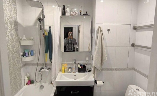 Продажа 1-комн квартиры на вторичном рынке Железнодорожный, проспект Героев,  д. 1