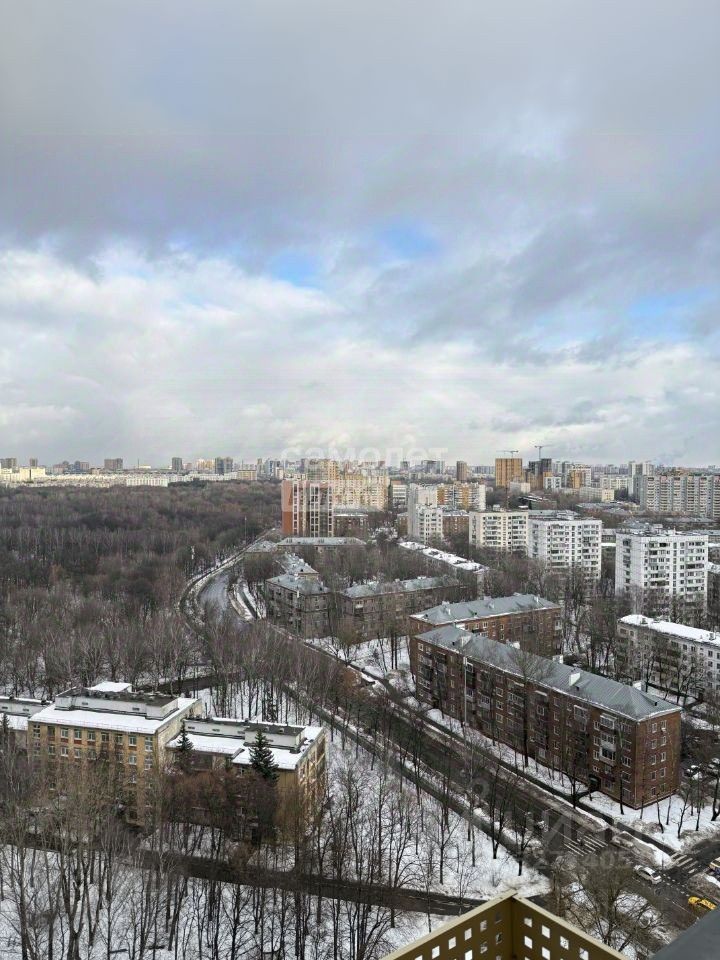 Продажа 2-комн квартиры на вторичном рынке Новогиреевская улица, 5Ак2
