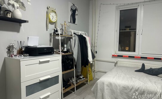 Продажа 2-комн квартиры на вторичном рынке улица Даниила Хармса