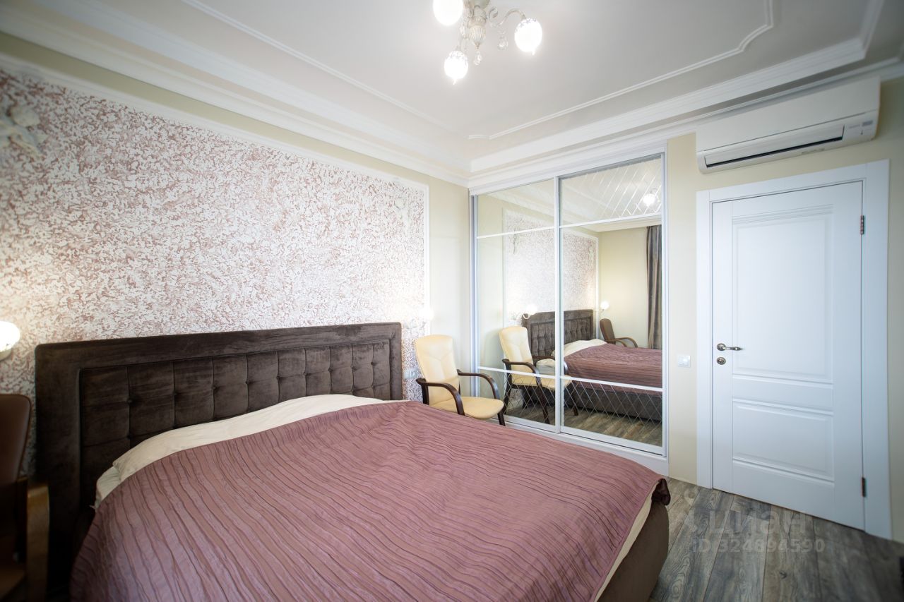 Продажа 2-комн квартиры на вторичном рынке улица Типанова, 25к1