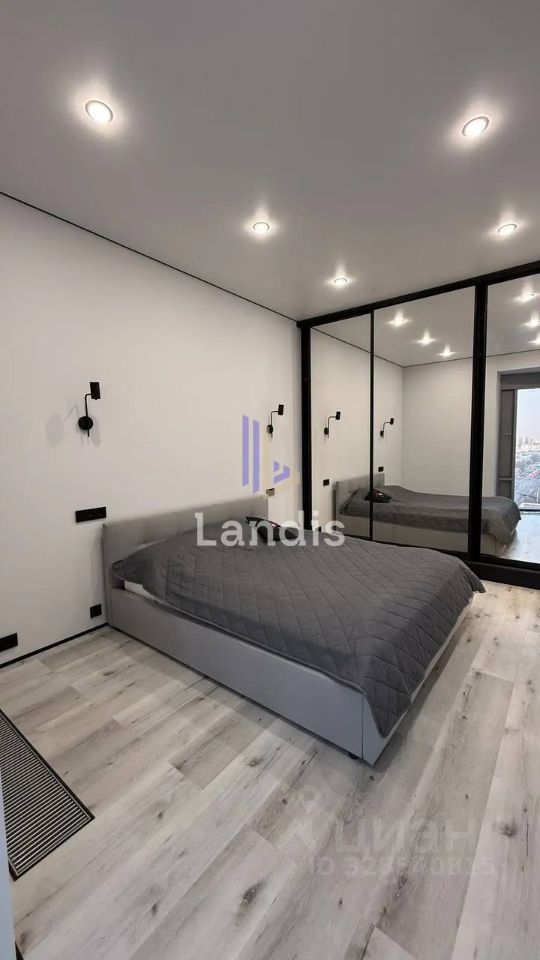 Продажа 2-комн квартиры на вторичном рынке Севастопольский проспект, 22А