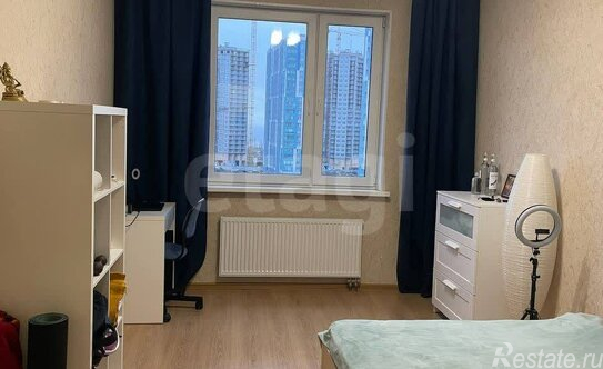 Продажа 1-комн квартиры на вторичном рынке Героев пр-кт,  д. 23