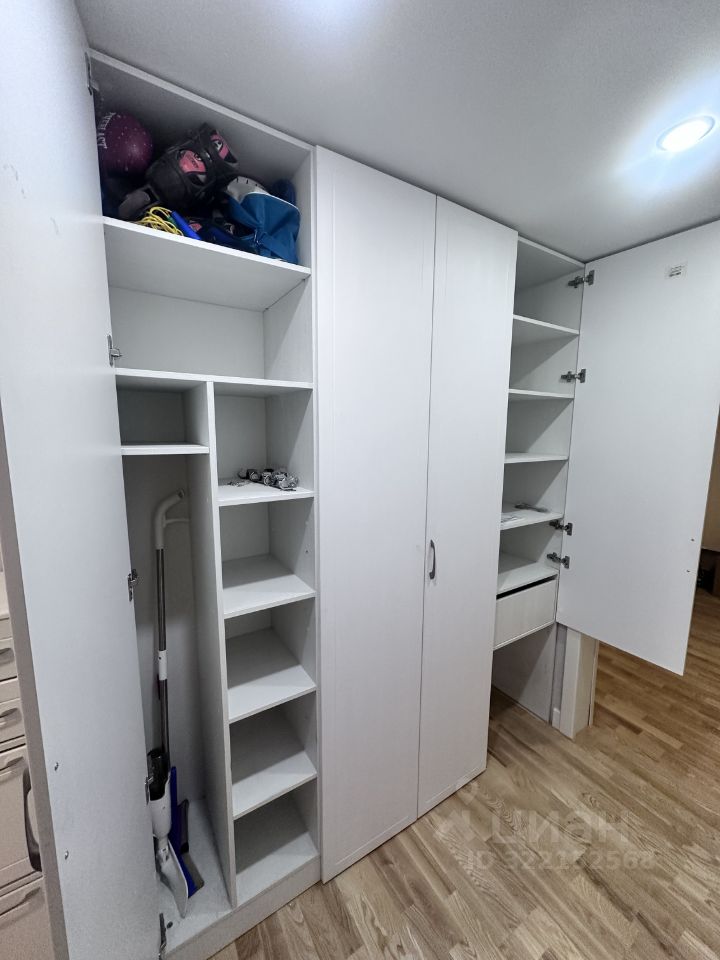 Продажа 3-комн квартиры на вторичном рынке бульвар Новаторов, 84К2