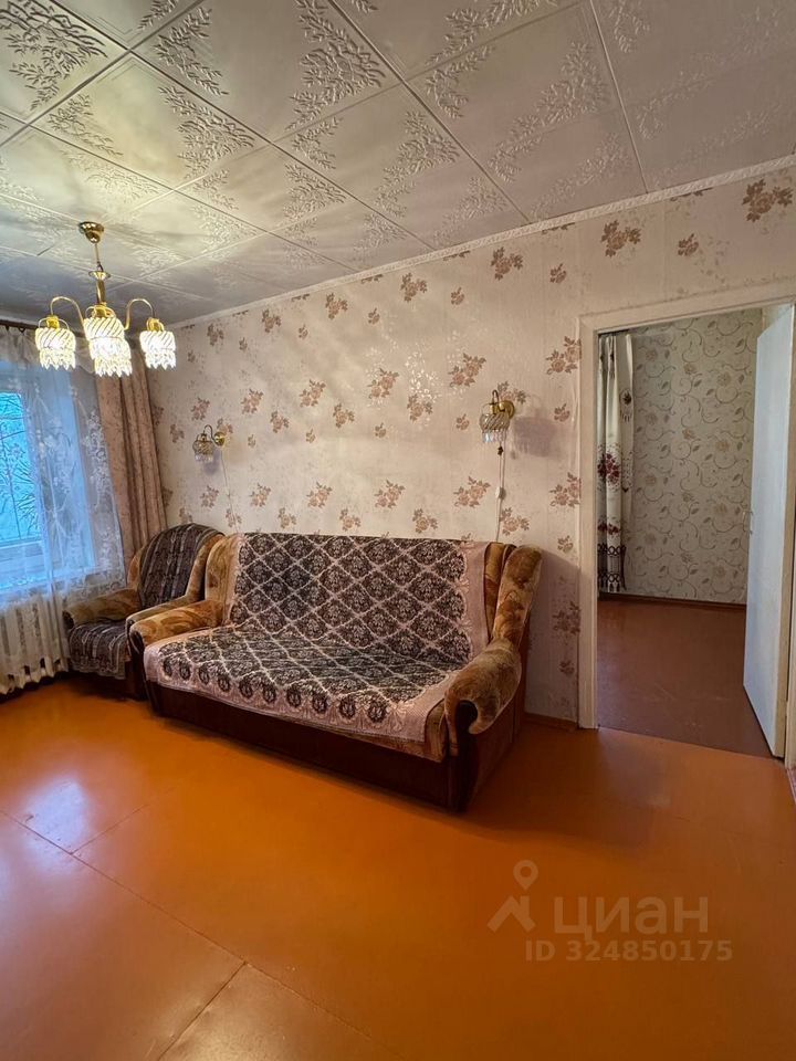 Продажа 3-комн квартиры на вторичном рынке Первомайский мкр, Советская улица, 26