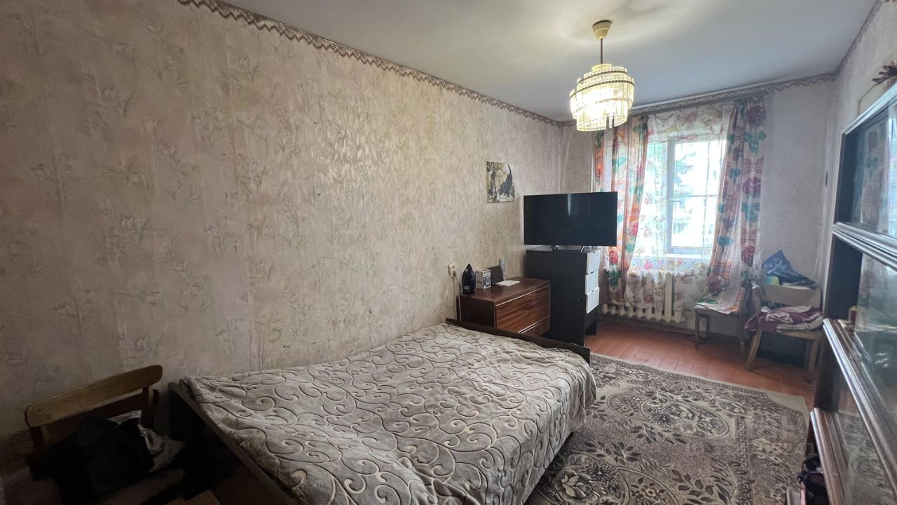 Продажа 2-комн квартиры на вторичном рынке Дружная Горка городской поселок, улица Введенского, 13