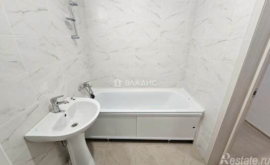 Продажа 1-комн квартиры на вторичном рынке улица Кедрова,  д. 16 к3