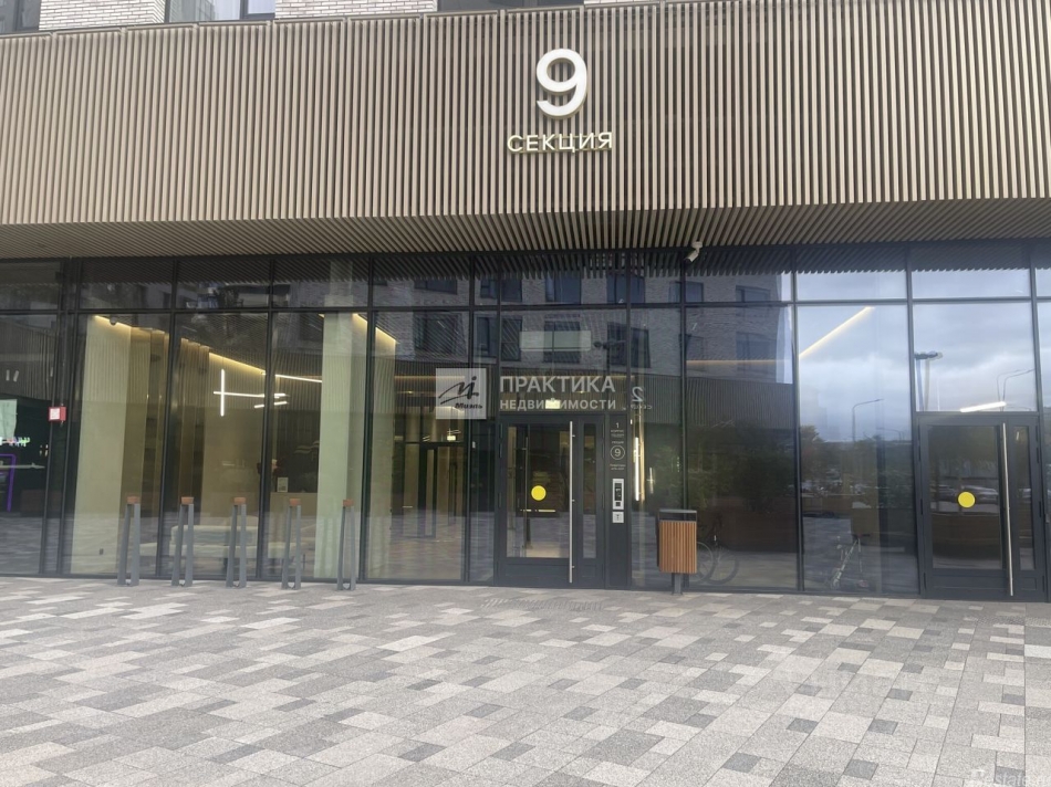 Продажа гаража улица Эдуарда Стрельцова,  д. 2 к1