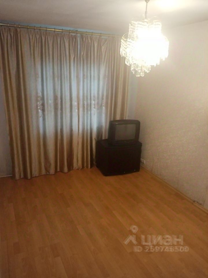 Продажа 3-комн квартиры на вторичном рынке Окружная улица, 8