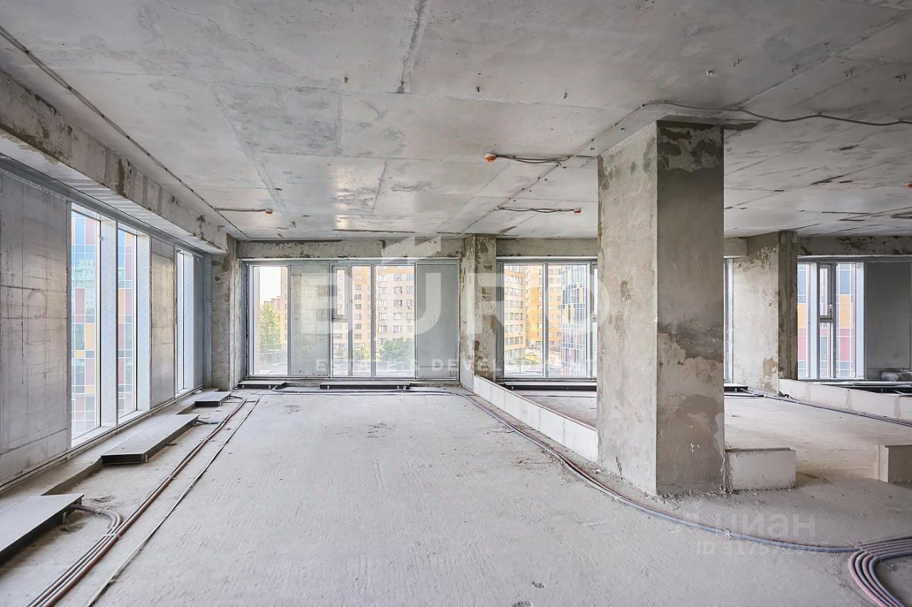 Продажа 3-комн квартиры на вторичном рынке Мытная улица, 40к2