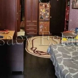 Продажа 3-комн квартиры на вторичном рынке улица Толбухина,  д. 7 к1