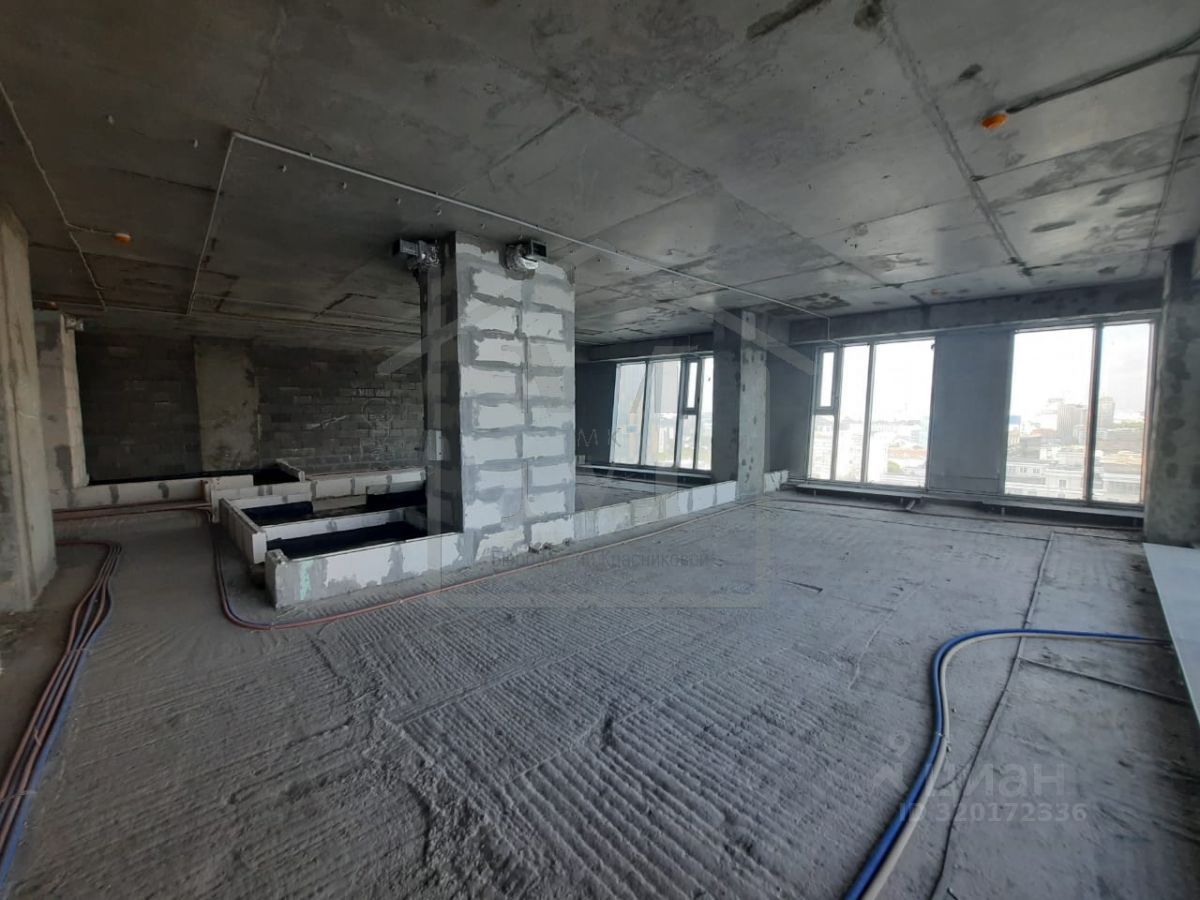 Продажа 3-комн квартиры на вторичном рынке Мытная улица, 40к2