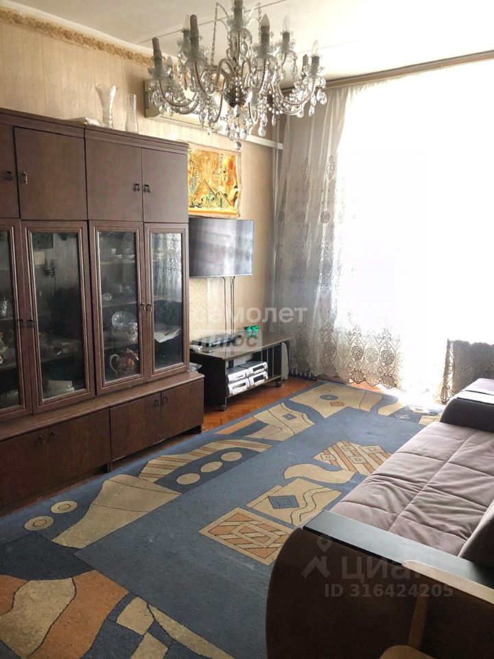 Продажа 2-комн квартиры на вторичном рынке улица Руставели, 19