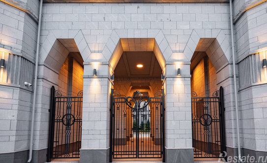 Продажа 2-комн квартиры на вторичном рынке набережная реки Карповки,  д. 31 к2 с1