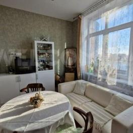 Продажа 2-комн квартиры на вторичном рынке Ждановская улица