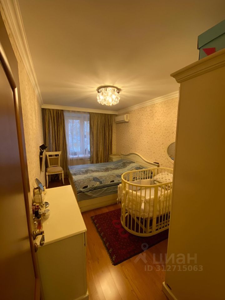 Продажа 3-комн квартиры на вторичном рынке улица 9-я Соколиной Горы,  д. 3