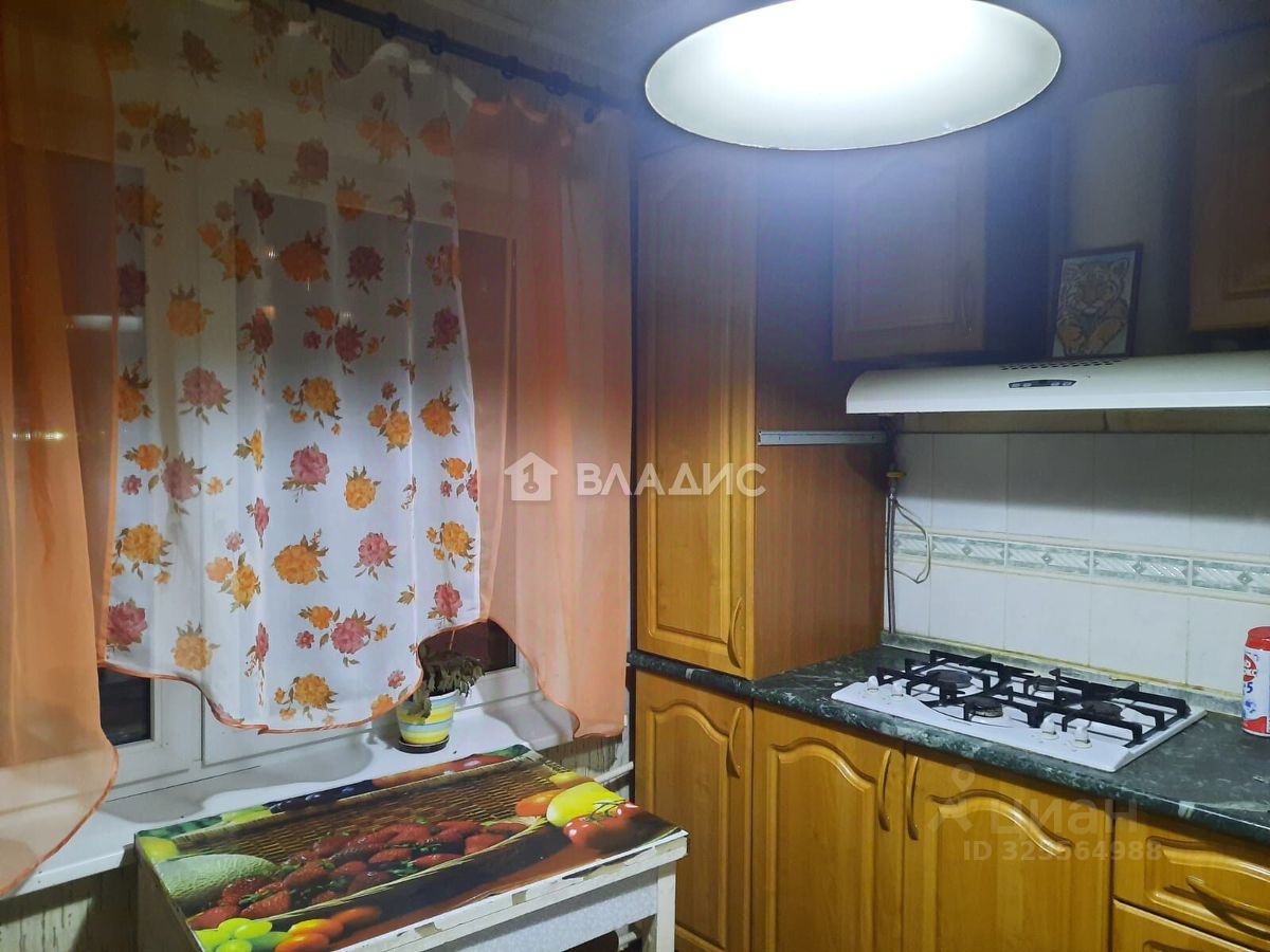 Продажа 1-комн квартиры на вторичном рынке Сходня мкр, Вишневая улица, 12