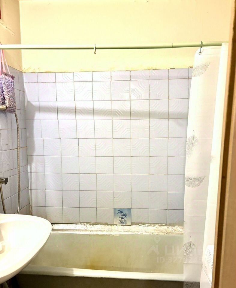 Продажа 3-комн квартиры на вторичном рынке улица Крыленко, 45К3