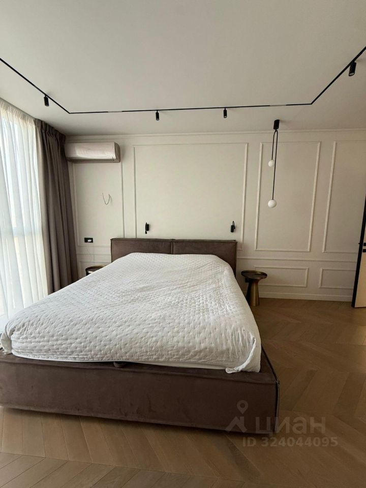 Продажа 3-комн квартиры на вторичном рынке Одинцово, улица Маршала Бирюзова, 13