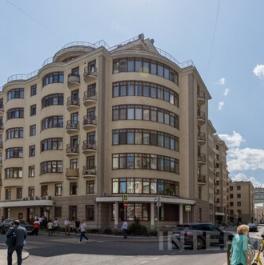 Аренда 4-комн квартиры на вторичном рынке улица Бахрушина,  д. 13