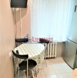 Продажа 3-комн квартиры на вторичном рынке Красных Зорь бул. ,  д. 12