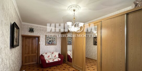 3-комн квартира улица Барклая,  д. 17