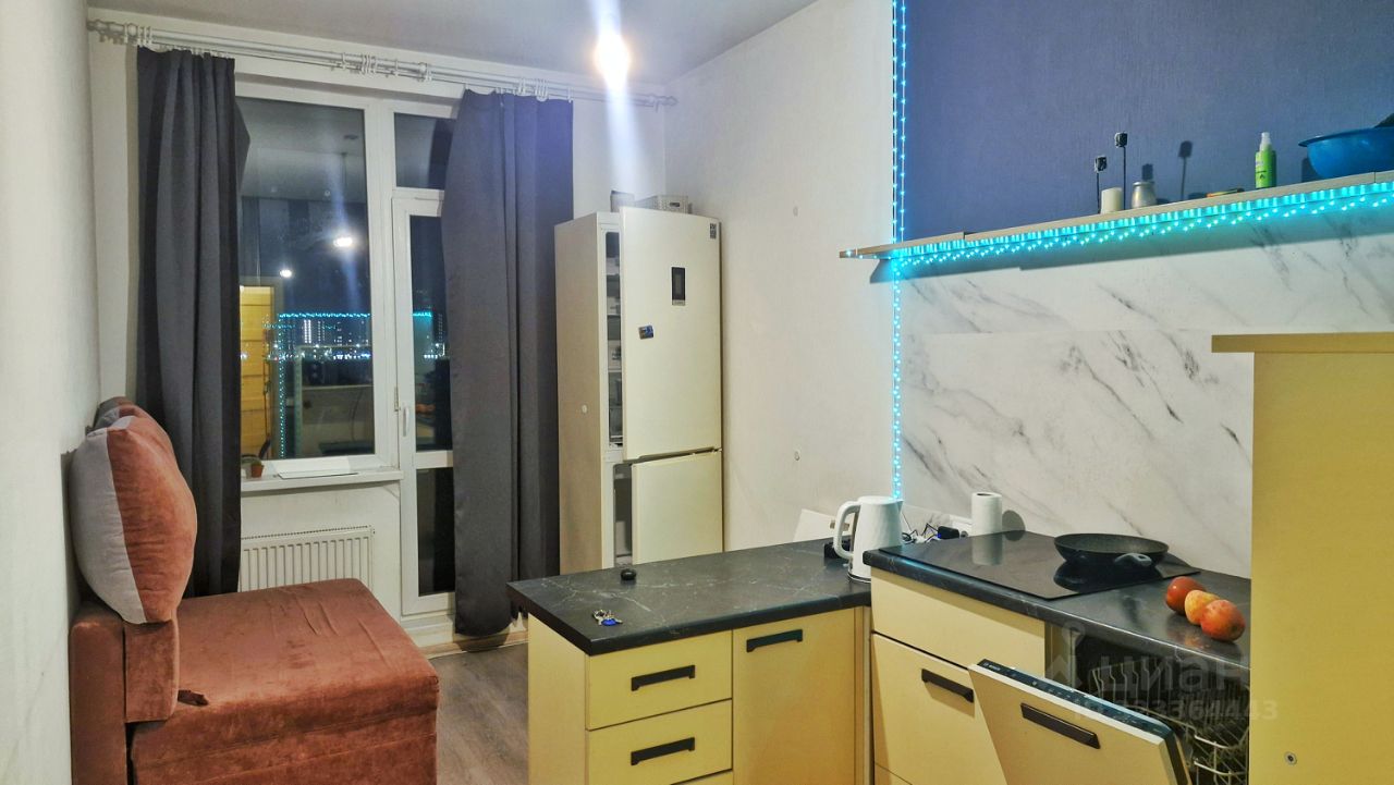 Аренда 2-комн квартиры на вторичном рынке пос. Бугры, бульвар Воронцовский, 11к4