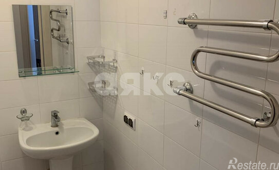 Продажа 2-комн квартиры на вторичном рынке Саларьевская ул,  д. 8 к2