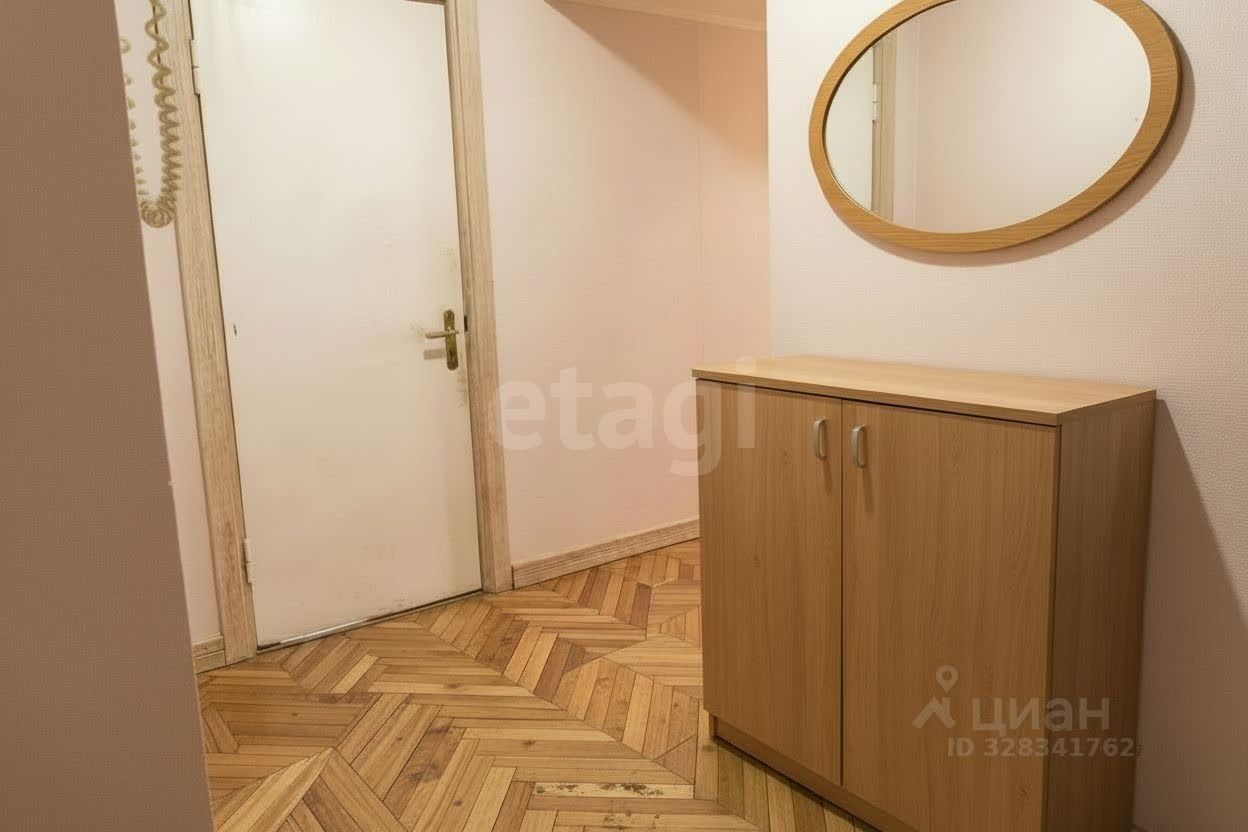 Продажа 2-комн квартиры на вторичном рынке 40 лет Октября пр-кт,  д. 19