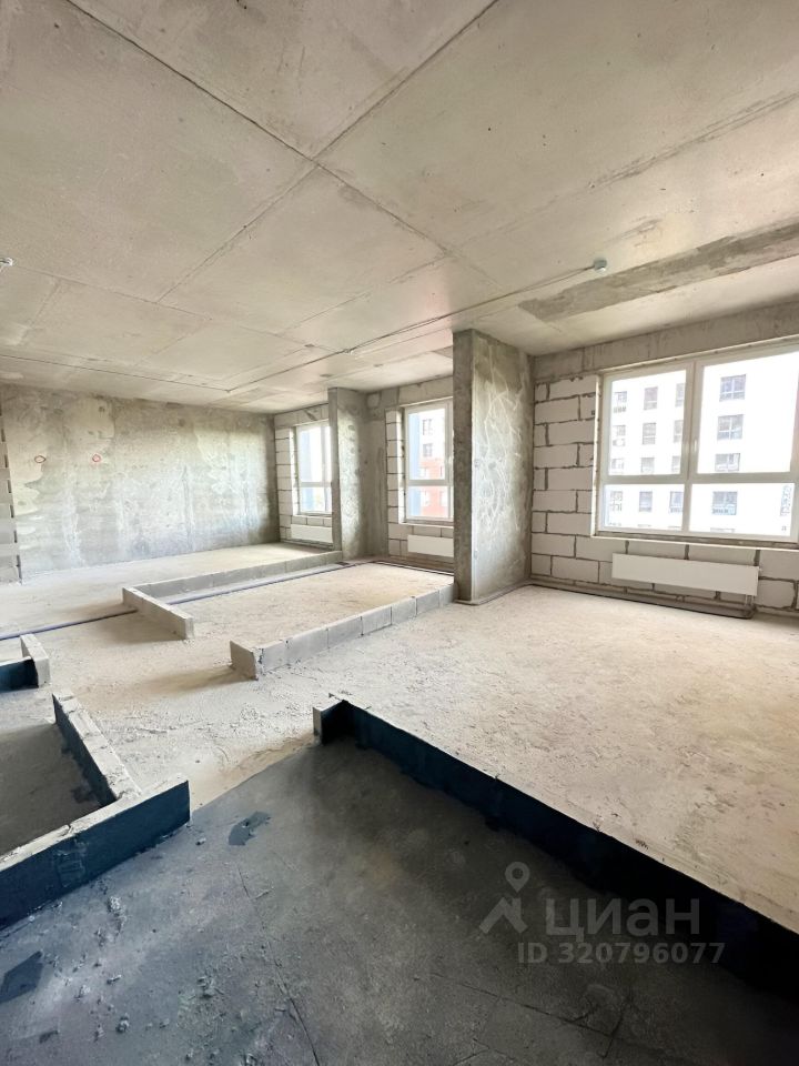 Продажа 3-комн квартиры на вторичном рынке улица Петра Алексеева, 14