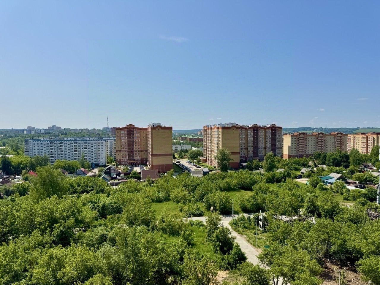 Продажа 2-комн квартиры на вторичном рынке Имени В.Н. Махалина мкр, 33