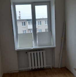 Продажа 3-комн квартиры на вторичном рынке Сланцы г., Баранова ул. ,  д. 4,  к. 1