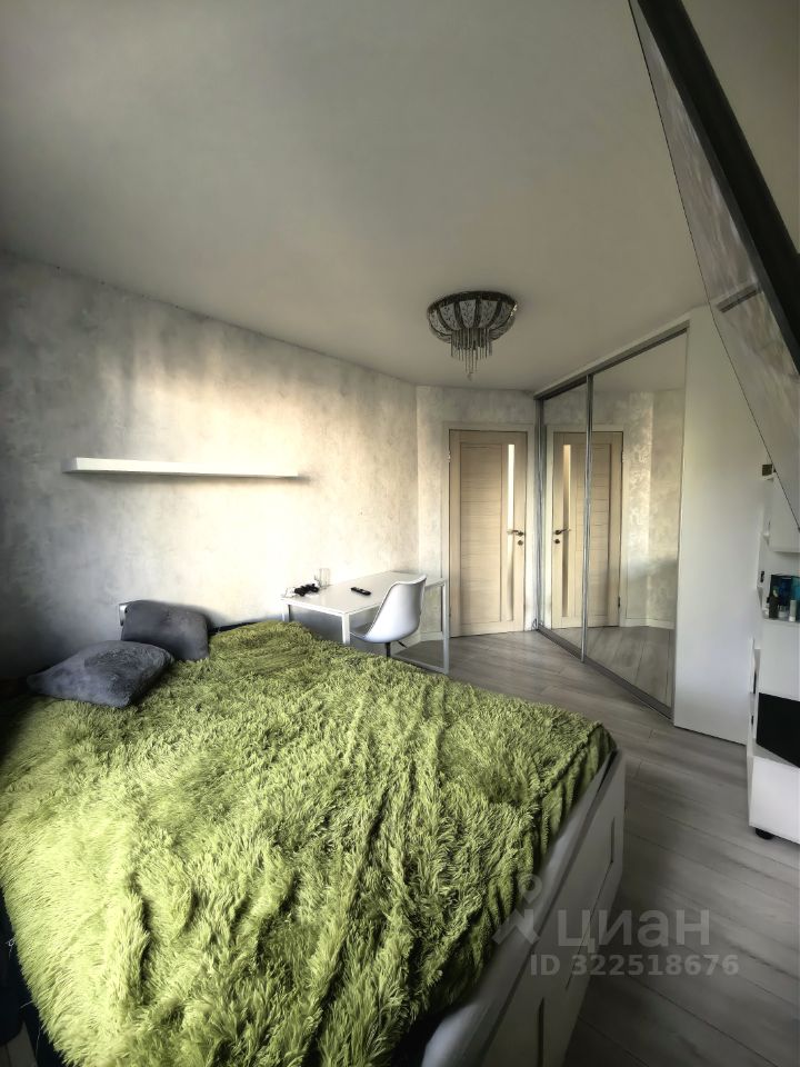 Продажа 3-комн квартиры на вторичном рынке улица Лени Голикова, 10