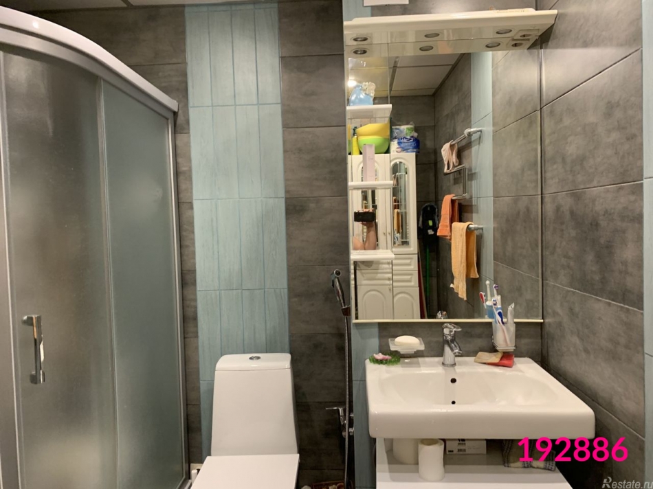 Продажа 3-комн квартиры на вторичном рынке Магаданская улица, 13