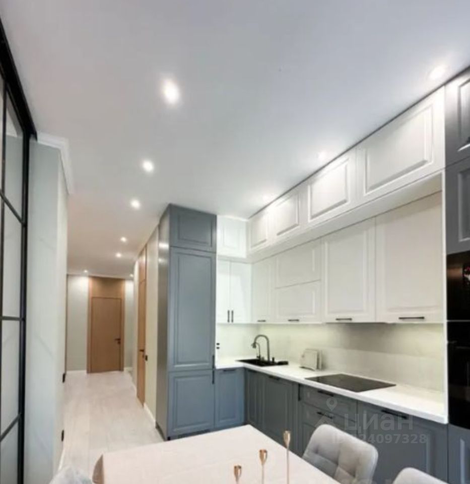 Продажа 3-комн квартиры на вторичном рынке Верхняя улица, 22