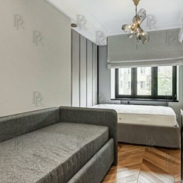 Продажа 3-комн квартиры на вторичном рынке Бронная Б. ул,  д. 8